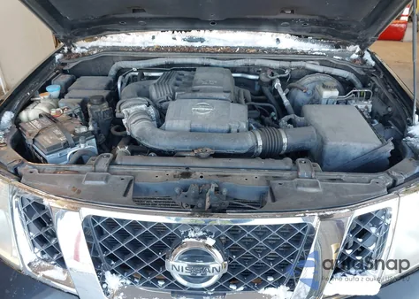 2010 Nissan Pathfinder Le z USA, uszkodzony, nr VIN 5N1AR1NB6AC618753